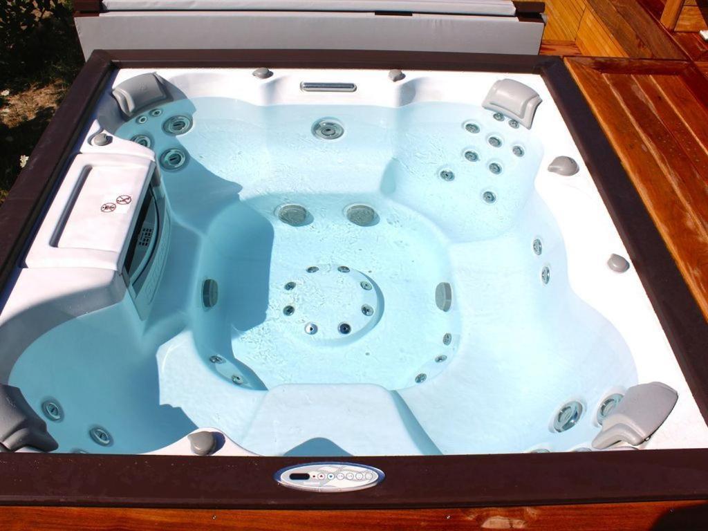 F2 Avec Jacuzzi, Petanque, A 3 Min Mer, Dans Grande Propriete Портисьо Экстерьер фото